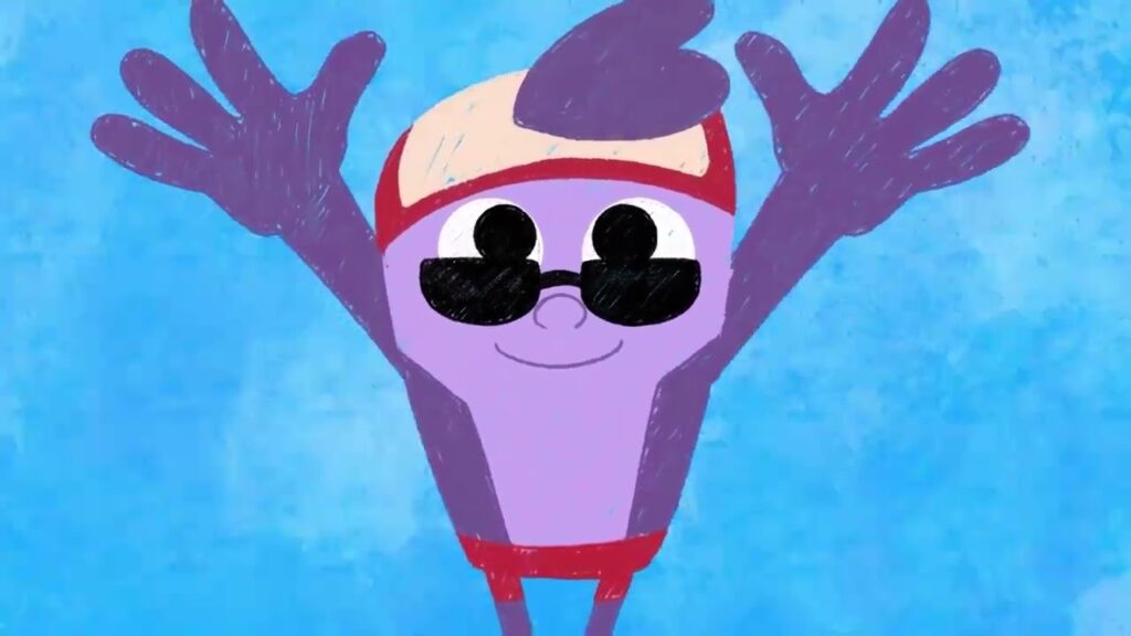 Lukas con lentes de sol y las manos hacia arriba